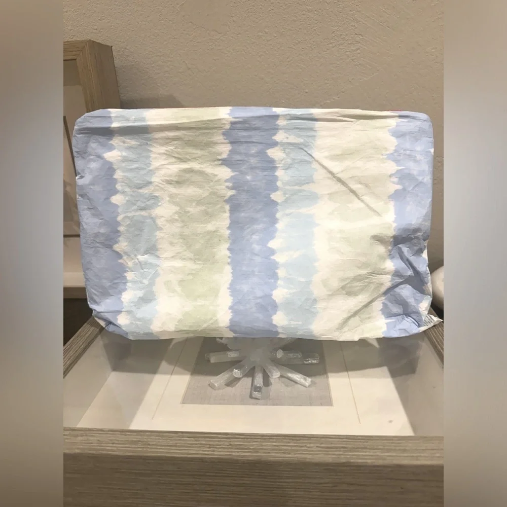 Madewell Sunkissed Beach Club  Reversible Make-up/Travel Bag. NWT